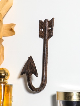 Крючок настенный «Изогнутая стрела», ключница декоративная, чугун, 15.5×4.8×5.8 см