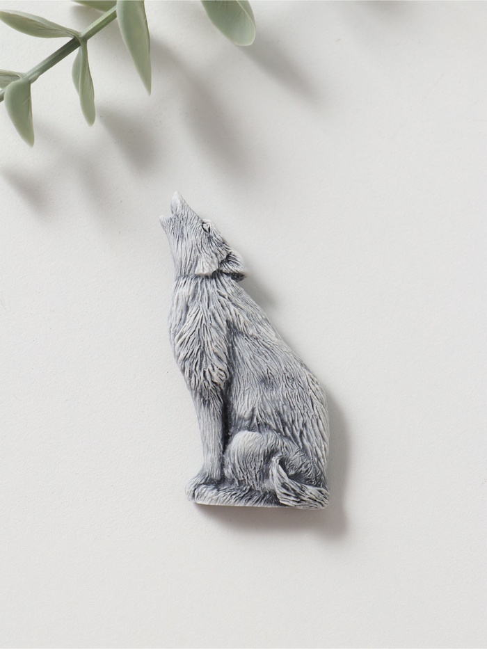 Магнит на холодильник «Волк воет», барельеф, 6 см