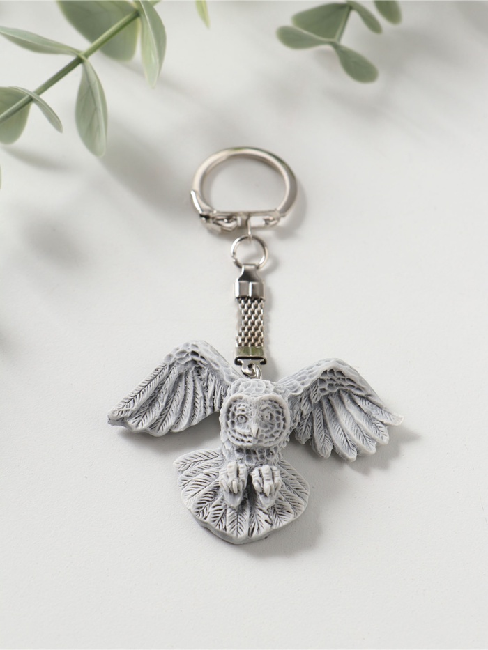 Брелок для ключей на кольце «Сова полярная с расправленными крыльями», барельеф, 4.1 см
