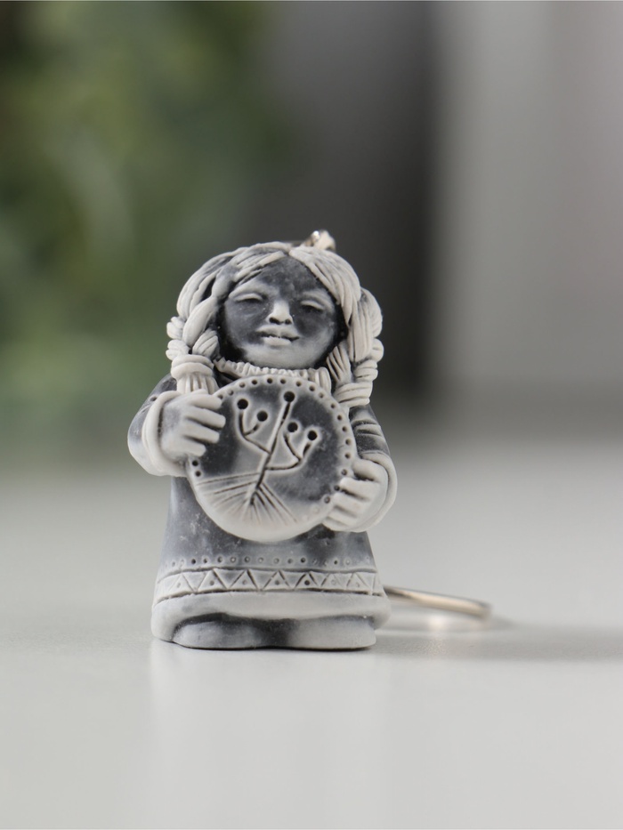 Брелок для ключей на кольце «Девушка с бубном», 4 см