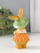 Фигурка полистоун «Зайка в рыжем сарафане и зелёной шляпке, с корзиной цветов», 4.5×4×10.5 см  (артикул 10915757)  большой выбор товаров оптом и в розницу по низким ценам с доставкой