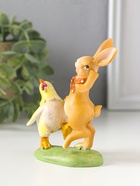 Фигурка полистоун «Зайчик и курочка танцуют на полянке», 8×3.5×10 см  (артикул 10915762)  большой выбор товаров оптом и в розницу по низким ценам с доставкой