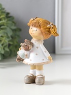 Фигурка полистоун «Девочка с хвостиками в белом платье в горох, с барашком», 6.5×5×10 см  (артикул 10915763)  большой выбор товаров оптом и в розницу по низким ценам с доставкой