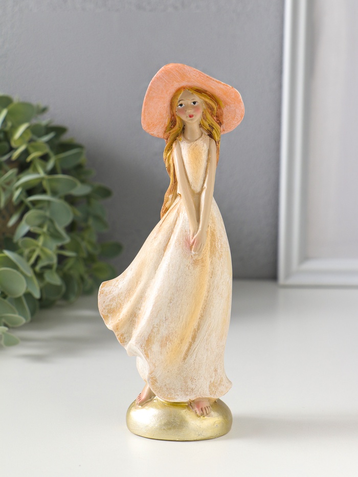 Фигурка полистоун «Девочка в широкополой шляпке», 6×4.2×16.5 см