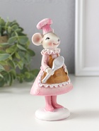 Фигурка полистоун «Мышка-поварёнок в розовом платье и колпаке, с ложкой», 6×4.5×13 см  (артикул 10915778)  большой выбор товаров оптом и в розницу по низким ценам с доставкой