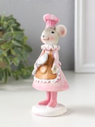 Фигурка полистоун «Мышка-поварёнок в розовом платье и колпаке, с ложкой», 6×4.5×13 см  (артикул 10915778)  большой выбор товаров оптом и в розницу по низким ценам с доставкой