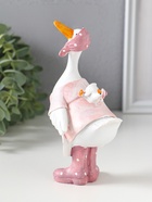 Фигурка полистоун «Гусыня в розовой косынке, с малышом на спине», 9×6.5×15 см  (артикул 10915783)  большой выбор товаров оптом и в розницу по низким ценам с доставкой