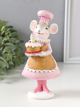Фигурка полистоун «Мышка-кондитер в розовом платье и колпаке, с тортом», 8.5×6×17 см