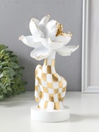 Бюст полистоун «Девушка с белым цветком, в клетчатом наряде», бело-золотой, 11×11×20 см  (артикул 10928577)  большой выбор товаров оптом и в розницу по низким ценам с доставкой