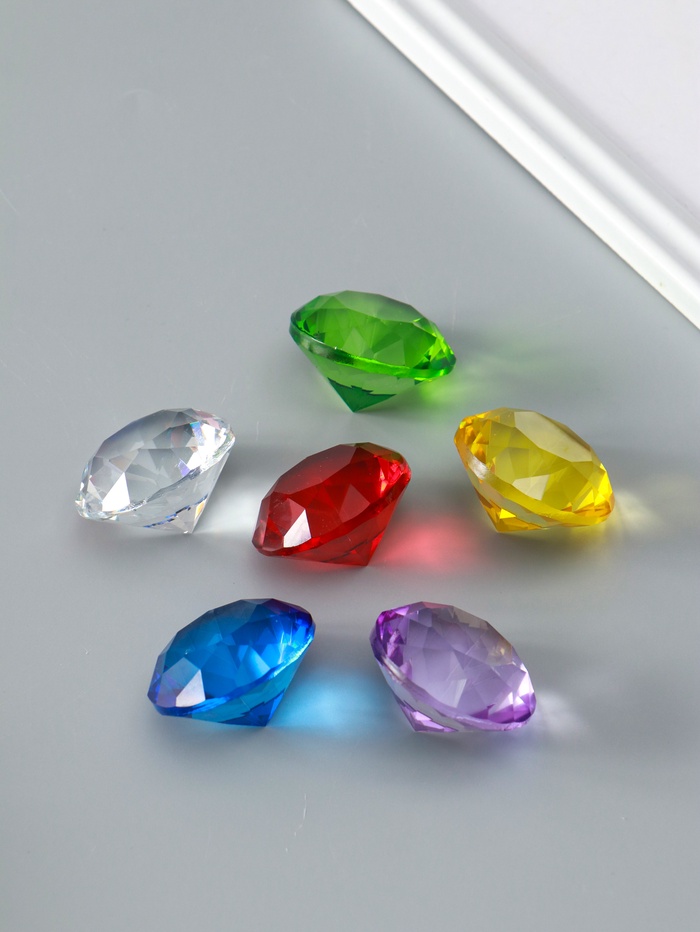 УЦЕНКА Сувенир стекло «Бриллианты» набор 6 шт. d=4 см в коробке 17×12×4 см - Фото 1