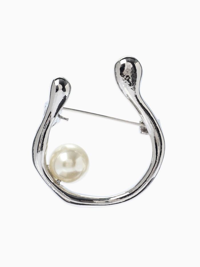 Брошь «Подкова с бусиной», №10, белая в серебре