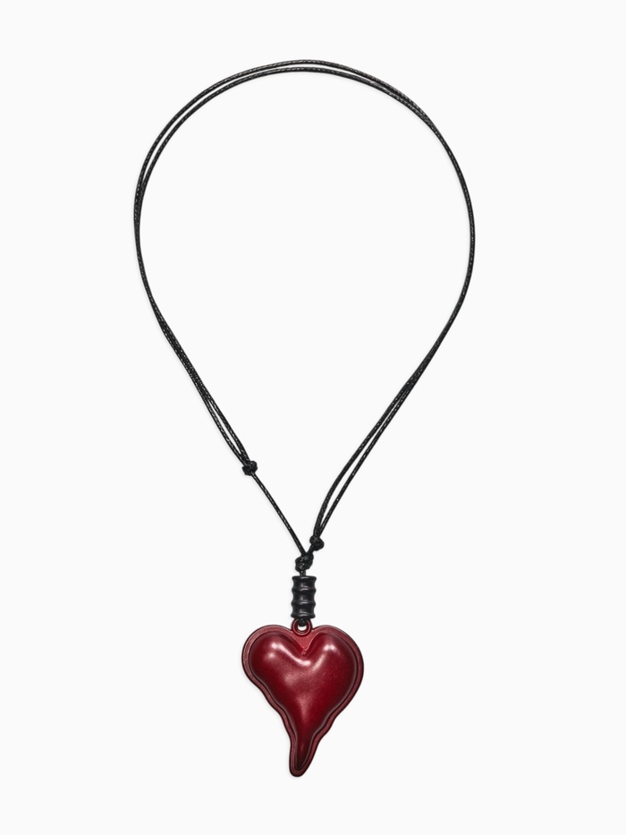 Кулон на шнурке стиль 