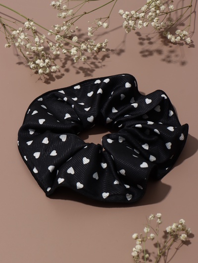 Резинка для волос QF «Орбита гранд» сердца, 15 см, бело-чёрная