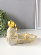 Подставка под благовония полистоун «Маленький послушник и лист», беж с патиной, 18×10×10.5 см  (артикул 10964512)  большой выбор товаров оптом и в розницу по низким ценам с доставкой