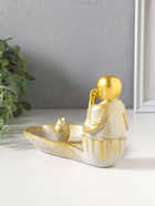 Подставка под благовония полистоун «Маленький послушник и лист», беж с патиной, 18×10×10.5 см  (артикул 10964512)  большой выбор товаров оптом и в розницу по низким ценам с доставкой