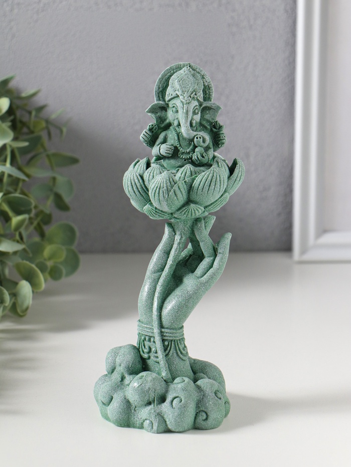 Фигурка полистоун «Рука с лотосом и Ганешей», зелёный, 7×7.3×18.5 см - Фото 1
