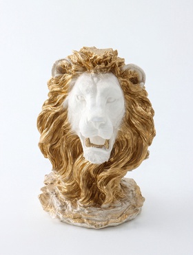 Фигура - бюст «Голова льва», гипс белая с золотом, 70×50×37 см