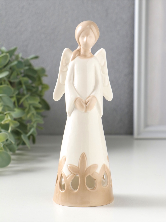Фигурка керамика «Девушка-ангел с резным платье», 5.5×5.2×16.4 см