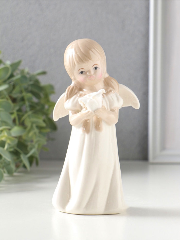 Фигурка керамика «Девочка-ангел с хвостиками в белом платье с розой в руках», 7×7×14.2 см
