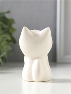 Фигурка керамика «Белый котёнок с желтым цветочком», 5.2×5×7.6 см  (артикул 10933417)  большой выбор товаров оптом и в розницу по низким ценам с доставкой
