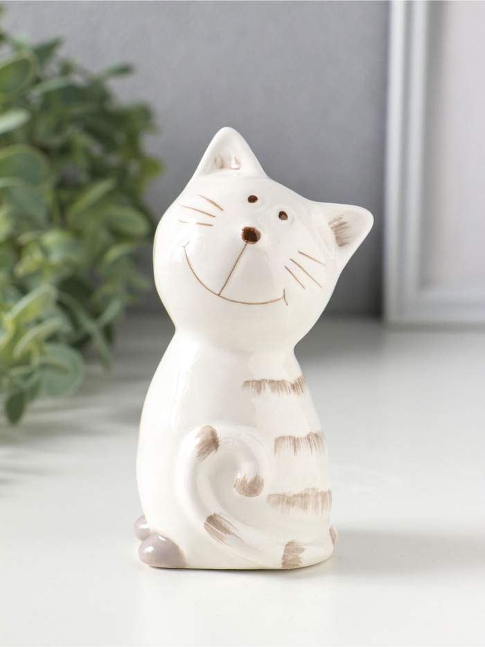 Фигурка керамика «Котейка белый полосатый», 6.5×5.3×11.2 см
