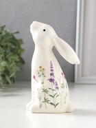 Фигурка керамика «Белый зайка - полевые цветы», 7.3×5.6×12.7 см - Фото 1