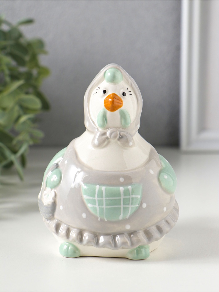 Фигурка керамика «Курочка-наседка в серо-бирюзовом переднике и косынке», 10×7.9×10.4 см