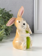 Фигурка керамика «Зайчик с розовой ромашкой», 7.9×7.3×14 см  (артикул 10933909)  большой выбор товаров оптом и в розницу по низким ценам с доставкой