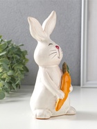 Фигурка керамика «Зайчик с оранжевой морковкой», 9.7×8.5×18.7 см  (артикул 10933918)  большой выбор товаров оптом и в розницу по низким ценам с доставкой