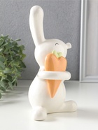 Фигурка керамика «Белый зайчик с морковкой-сердцем», 10.8×9.6×19.3 см  (артикул 10933919)  большой выбор товаров оптом и в розницу по низким ценам с доставкой