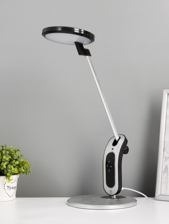 Лампа настольная LED BL1012, 8 Вт, 3000-6000K, 28×19×47 см, серебристая