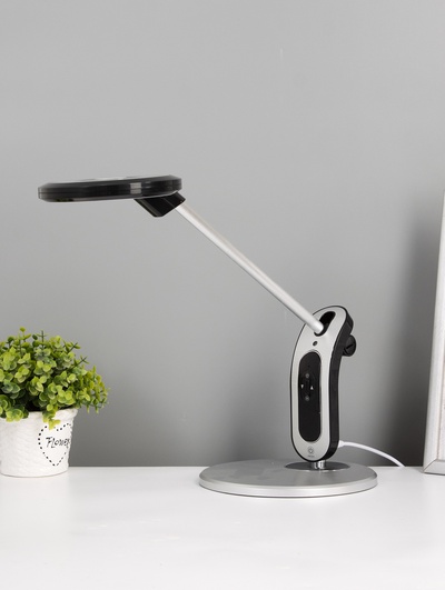 Лампа настольная LED BL1012, 8 Вт, 3000-6000K, 28×19×47 см, серебристая