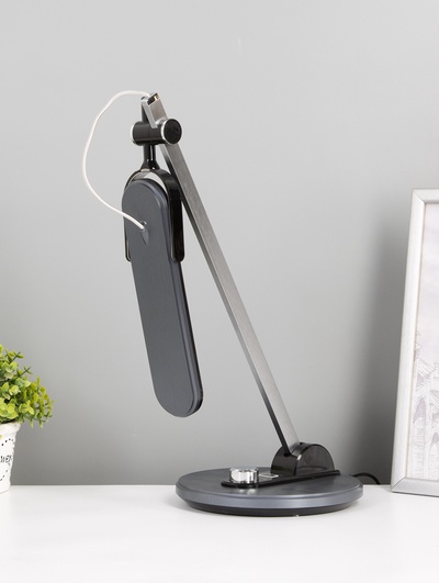 Лампа настольная LED BL1073, 8 Вт, 3000-6000К, 19×19×43 см, чёрная
