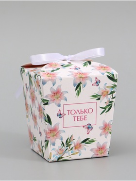 Бонбоньерка «Лилии», 7.5×8×7.5 см