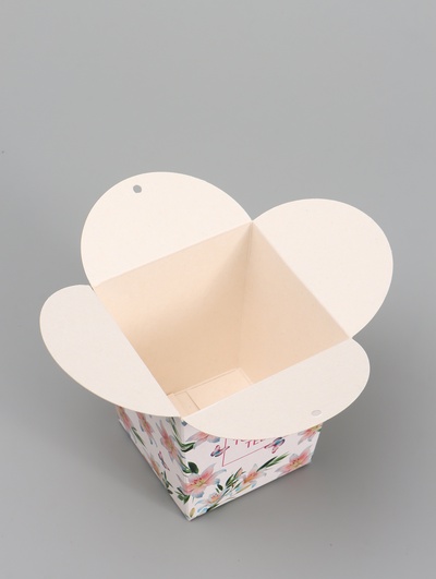 Бонбоньерка «Лилии», 7.5×8×7.5 см
