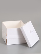 Коробка-сюрприз подарочная «Бабочки» белая, с вылетающими бабочками, 15×14.8×12.5 см - фото 809621087