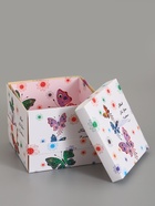 Коробка-сюрприз подарочная «Бабочки» нежно-розовая, с вылетающими бабочками, 15×14.8×12.5 см - фото 809621111