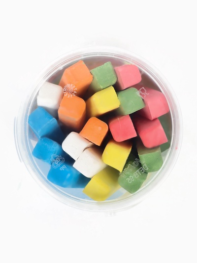 Мел цветной Hello Kitty, 20 шт. в ведерке