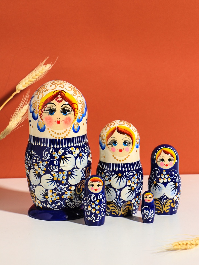 Матрешка дерево «Русская красота», белый платок, 18 см, 5 кукольная, ручная роспись - Фото 1