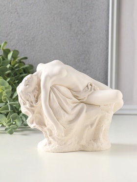 Фигура гипс «Девушка на скале лежит», 13 см, белый