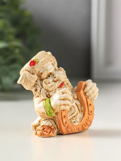 Фигурка гипс «Домовой», 6×6 см, слоновая кость