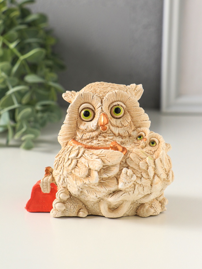 Фигурка гипс «Сова детский врач», 8×9×7 см, слоновая кость