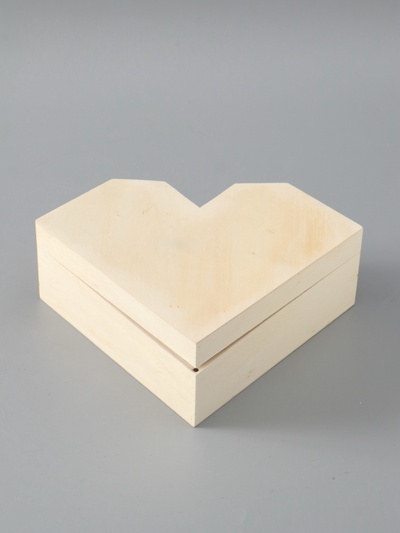 УЦЕНКА Шкатулка дерево под роспись "Сердце с гранями" крышка на магнитах 24х18х8 см