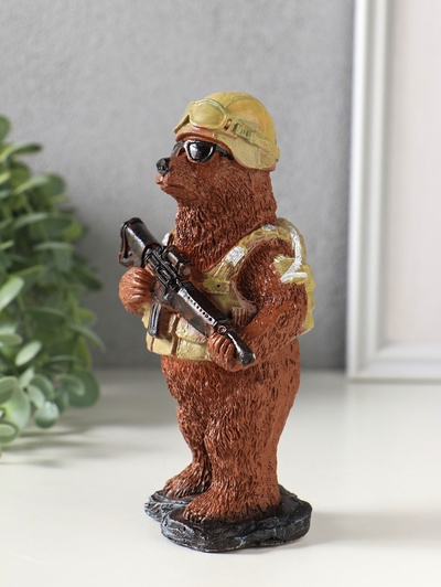 Фигурка «Медведь c автоматом», 16 см