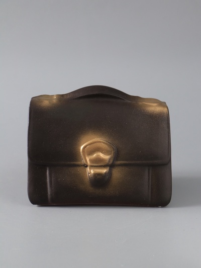 УЦЕНКА Копилка "Барсетка" коричневая, 17х10х14см