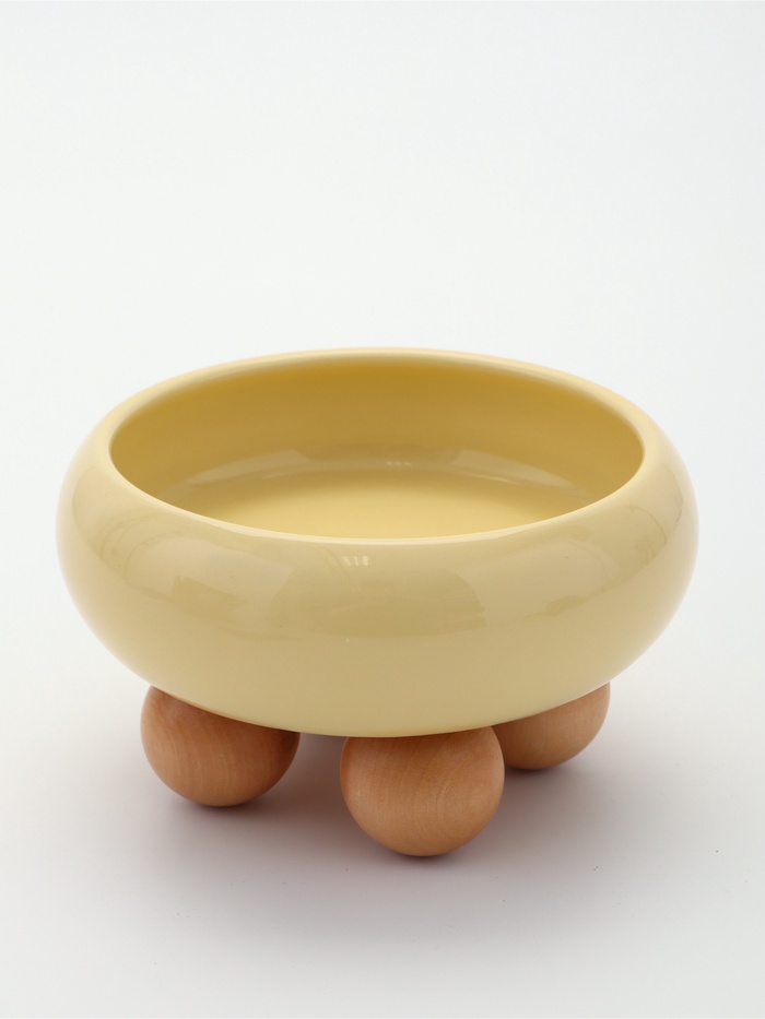 Миска керамическая Шаг вперед 300 мл, 12,4 х 5 см, подставка 15,2 х 12,4 х 8,8 см, жёлтая   109144