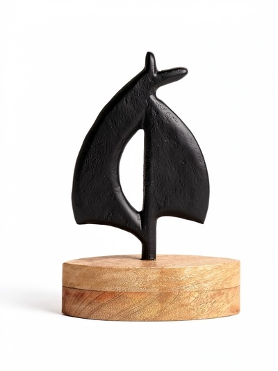 Сувенир интерьерный «Парусник», 17×6×25 см, алюминий, дерево