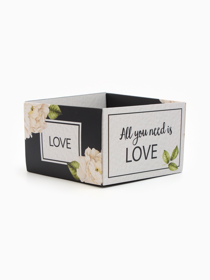 Коробка Love 11х11х7 см, БК 270гр/м2