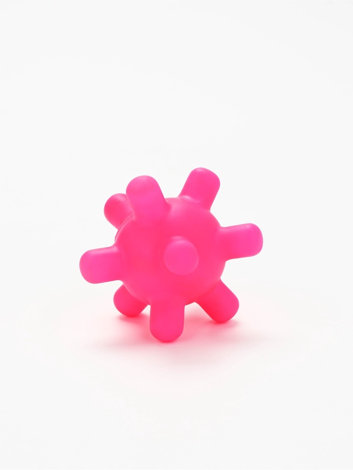 Игрушка для собак с пищалкой «Мячик, шипы», 5 см, фуксия