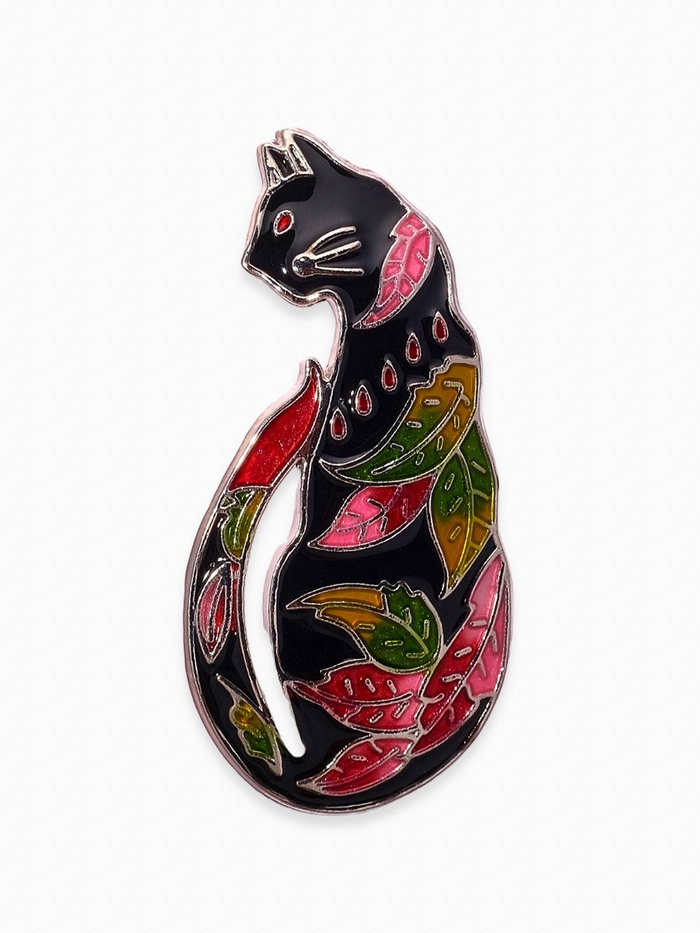 Брошь «Кошка» с листьями, розово- цветная в серебре